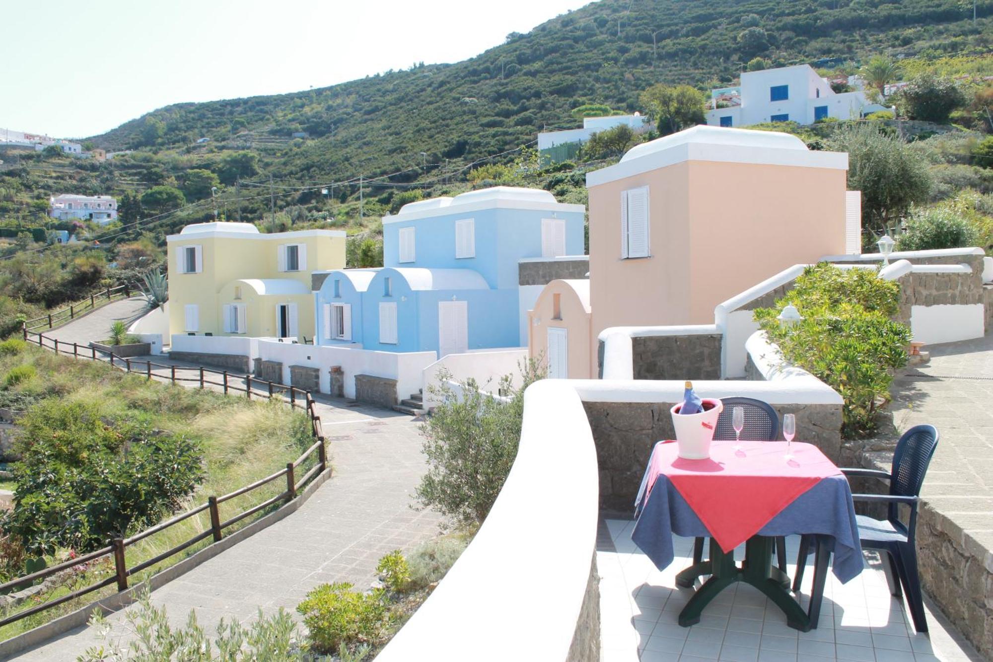 Hotel Villaggio Dei Pescatori ปอนซา ภายนอก รูปภาพ