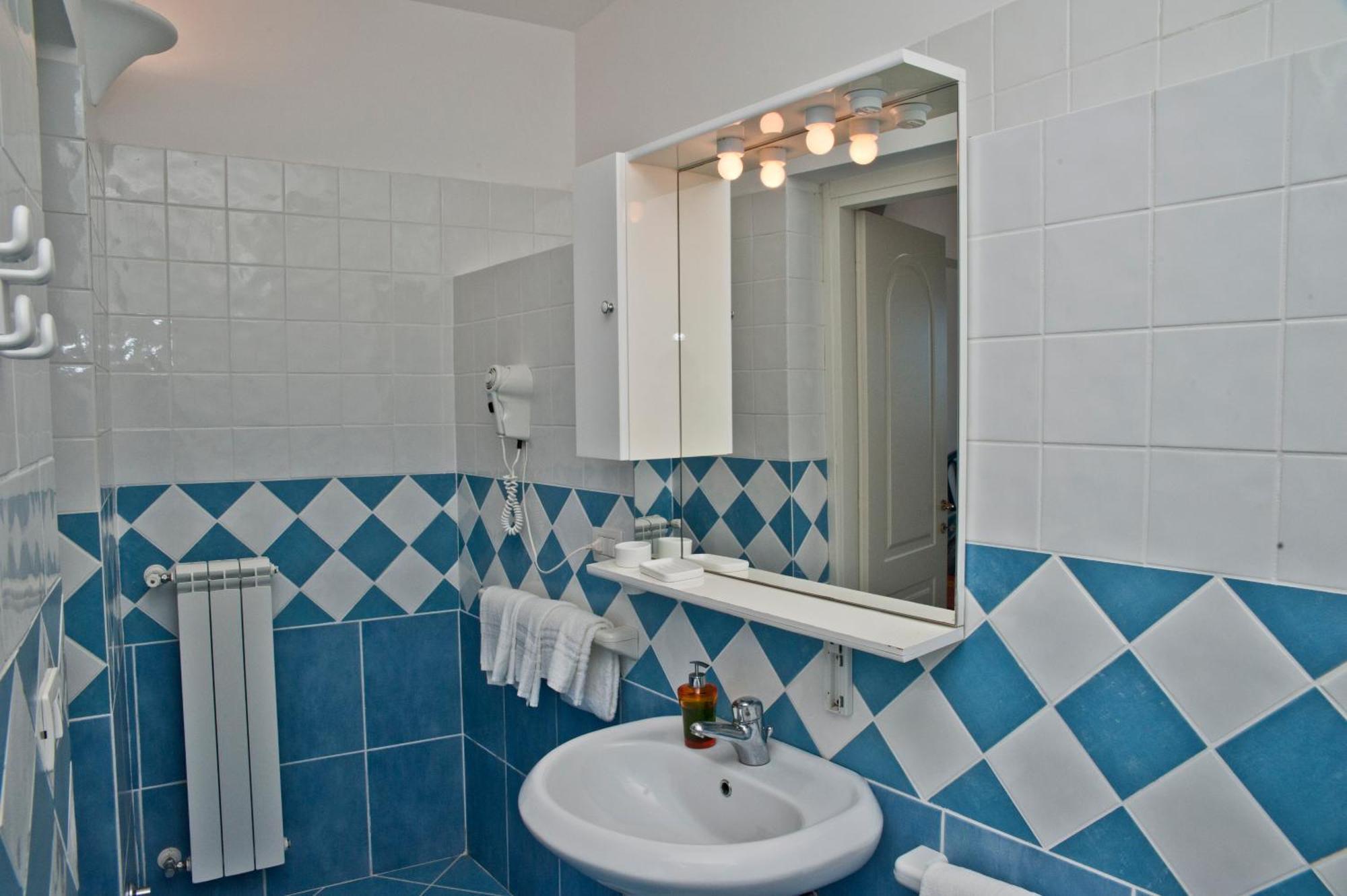 Hotel Villaggio Dei Pescatori ปอนซา ภายนอก รูปภาพ