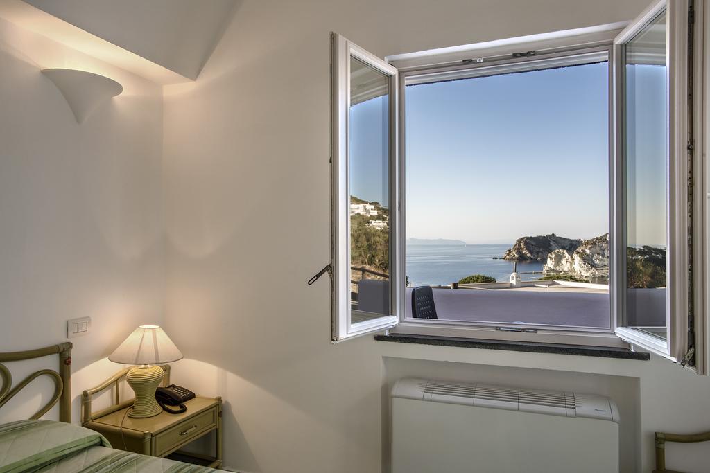 Hotel Villaggio Dei Pescatori ปอนซา ภายนอก รูปภาพ