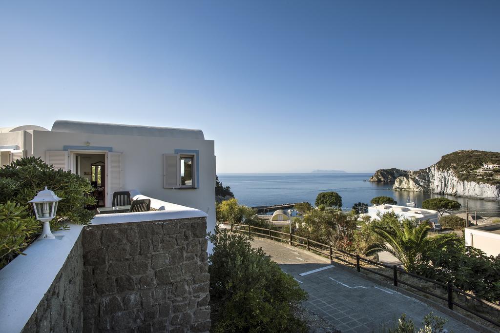 Hotel Villaggio Dei Pescatori ปอนซา ภายนอก รูปภาพ