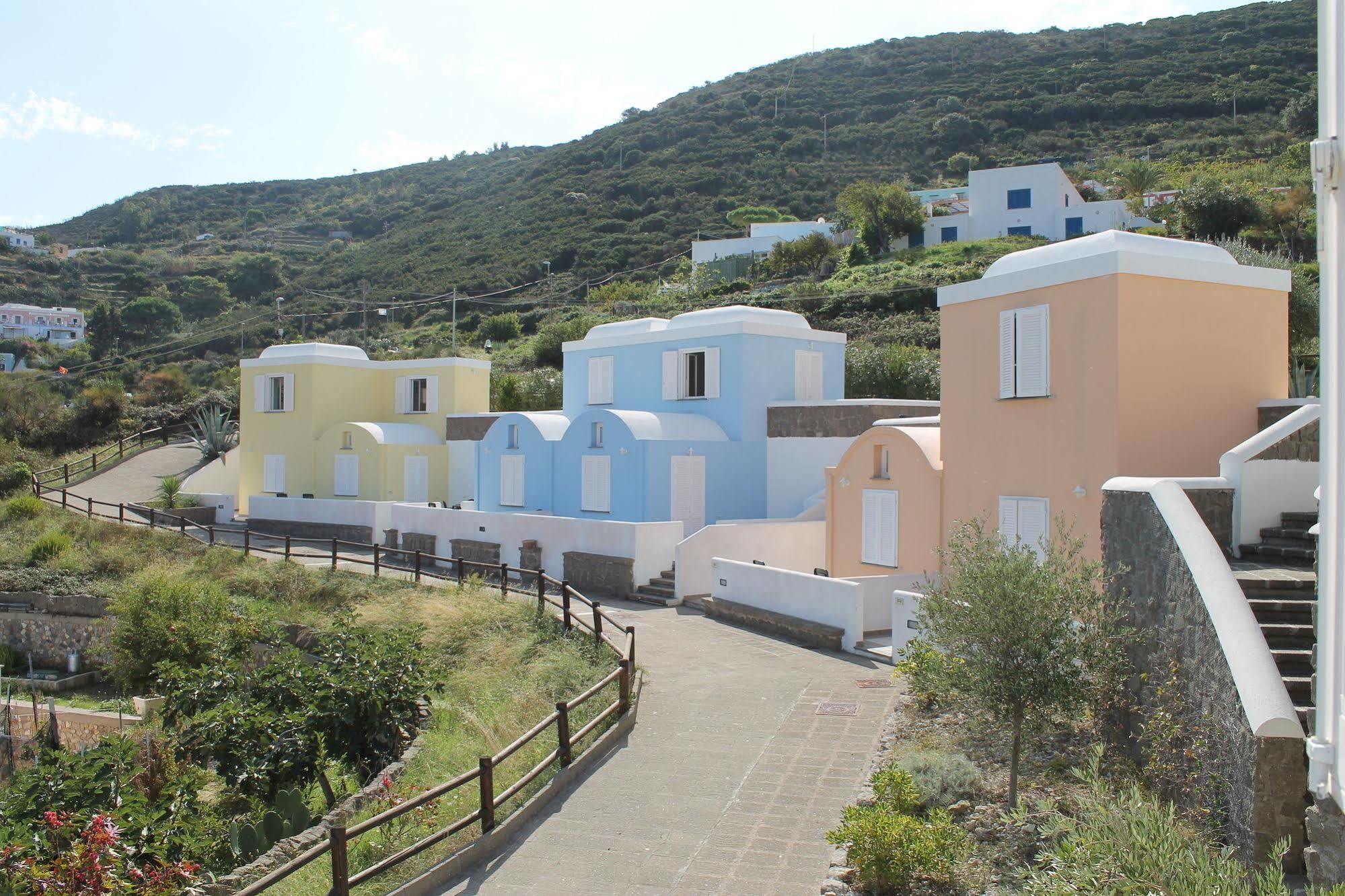 Hotel Villaggio Dei Pescatori ปอนซา ภายนอก รูปภาพ