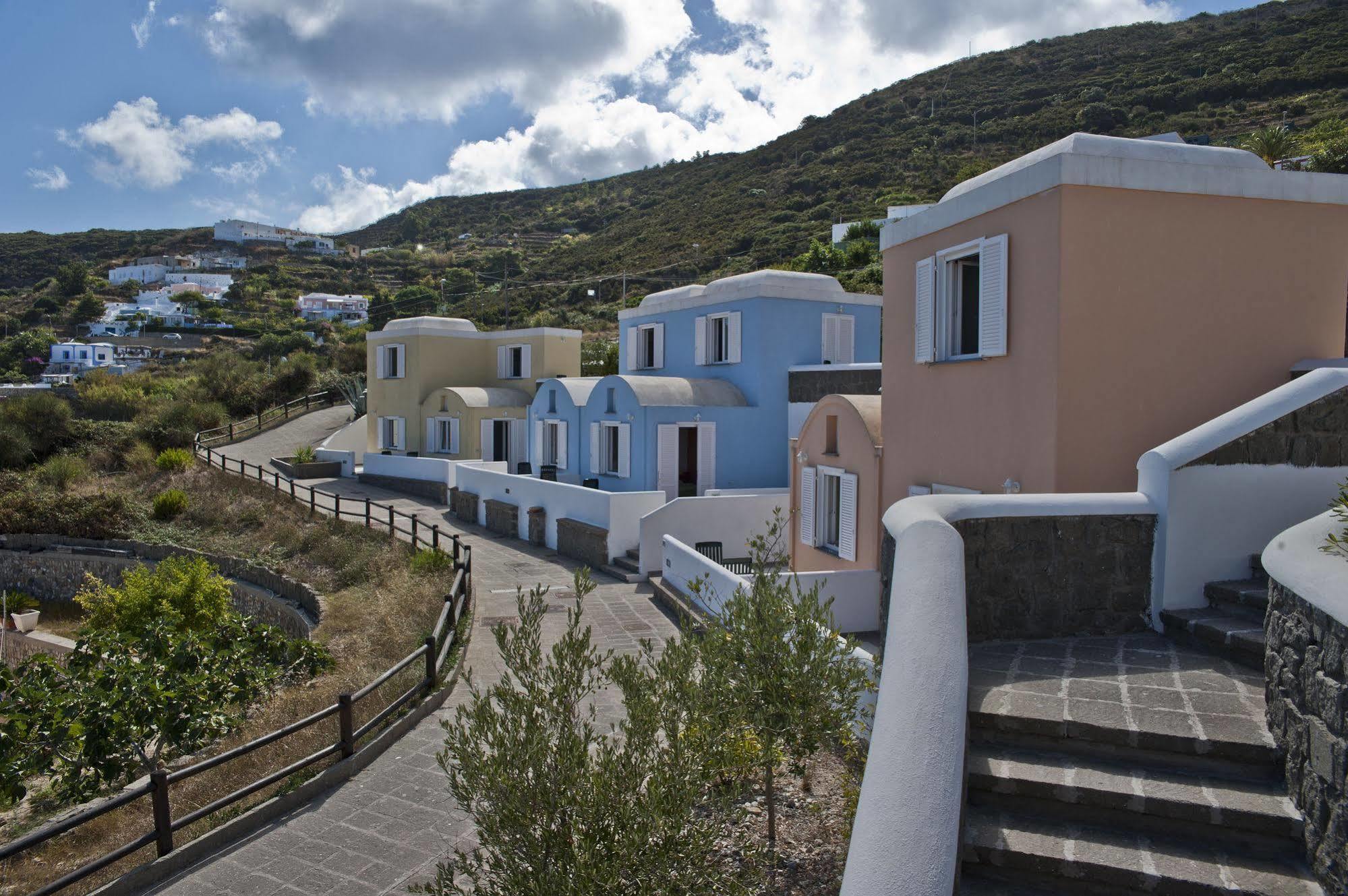 Hotel Villaggio Dei Pescatori ปอนซา ภายนอก รูปภาพ