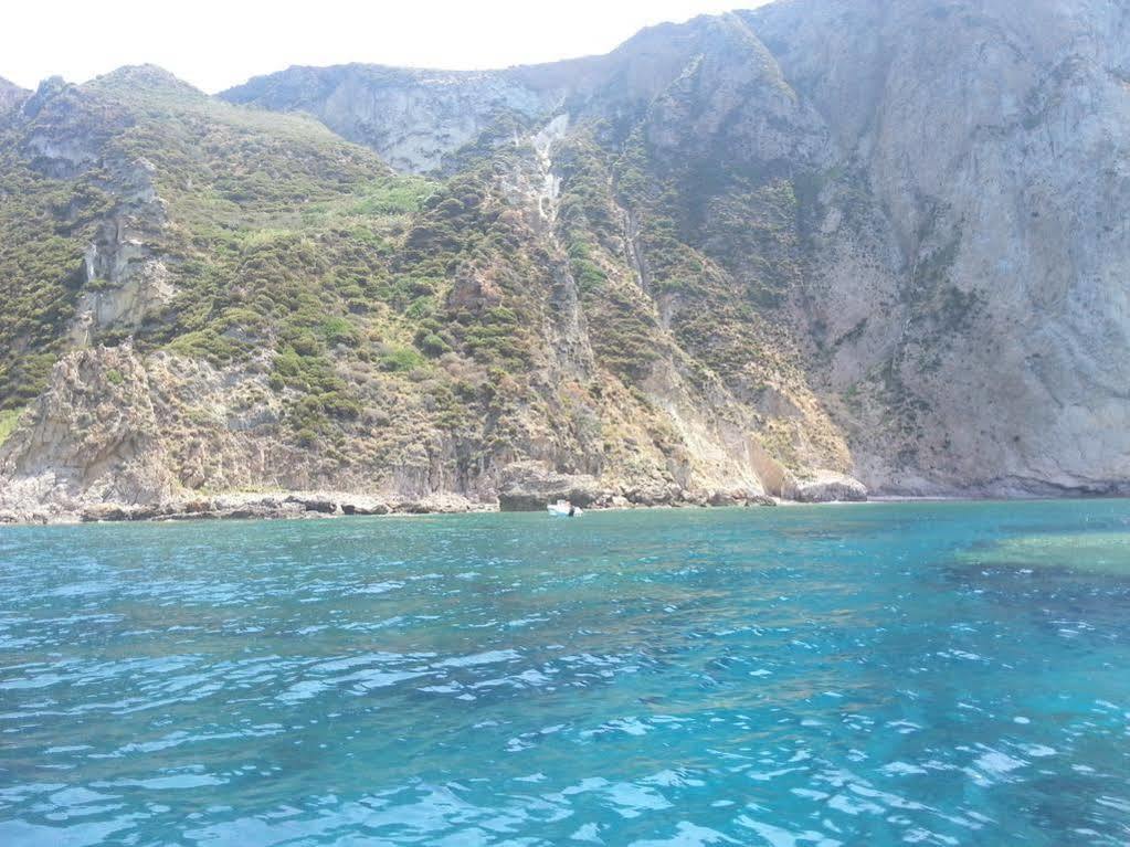 Hotel Villaggio Dei Pescatori ปอนซา ภายนอก รูปภาพ