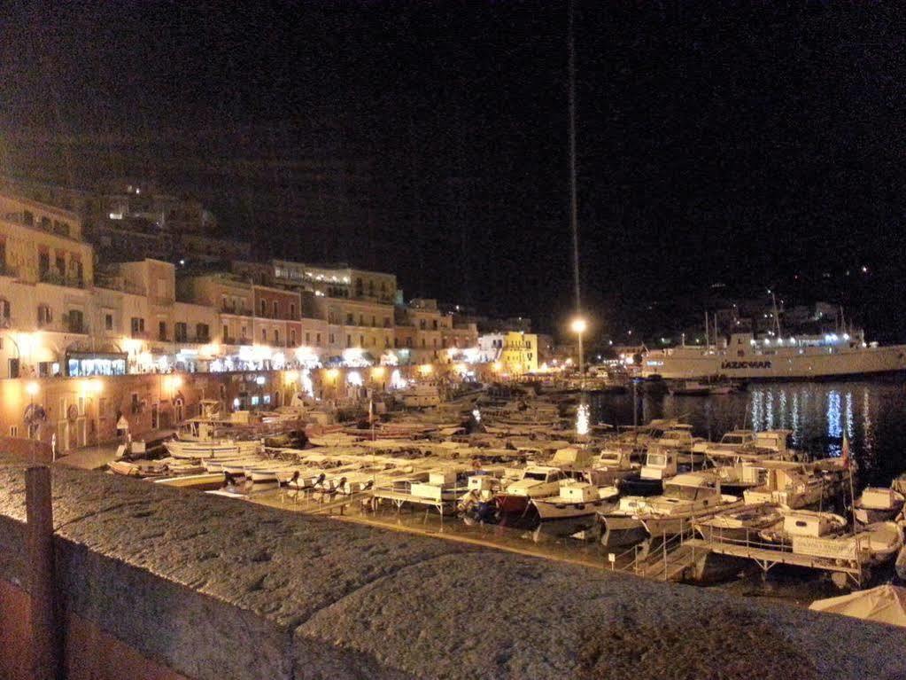 Hotel Villaggio Dei Pescatori ปอนซา ภายนอก รูปภาพ