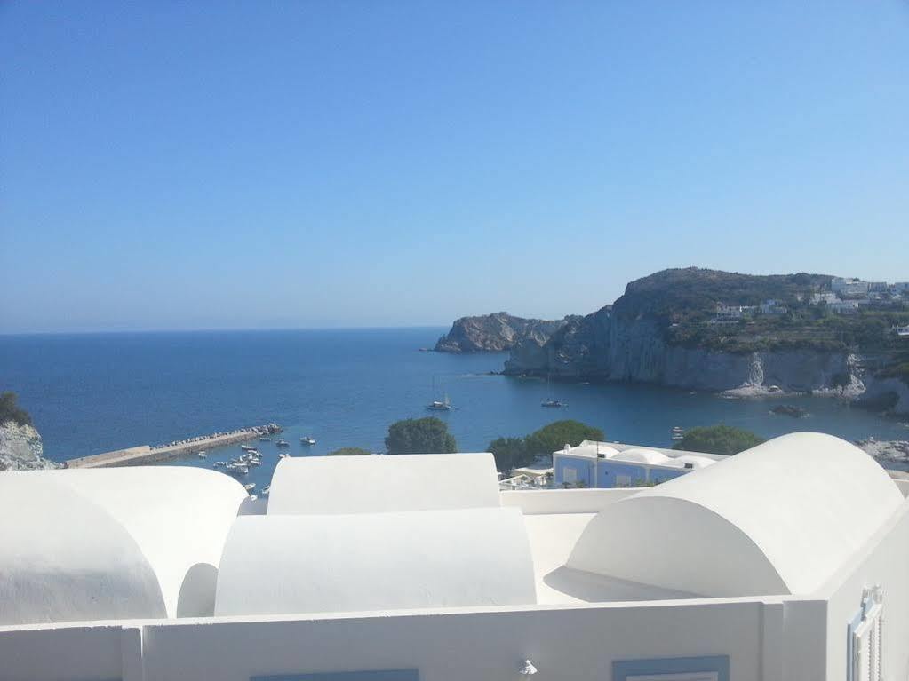 Hotel Villaggio Dei Pescatori ปอนซา ภายนอก รูปภาพ