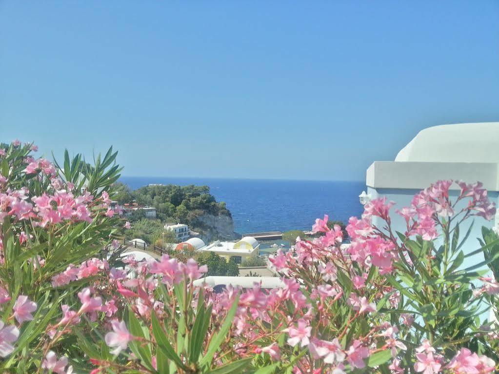 Hotel Villaggio Dei Pescatori ปอนซา ภายนอก รูปภาพ